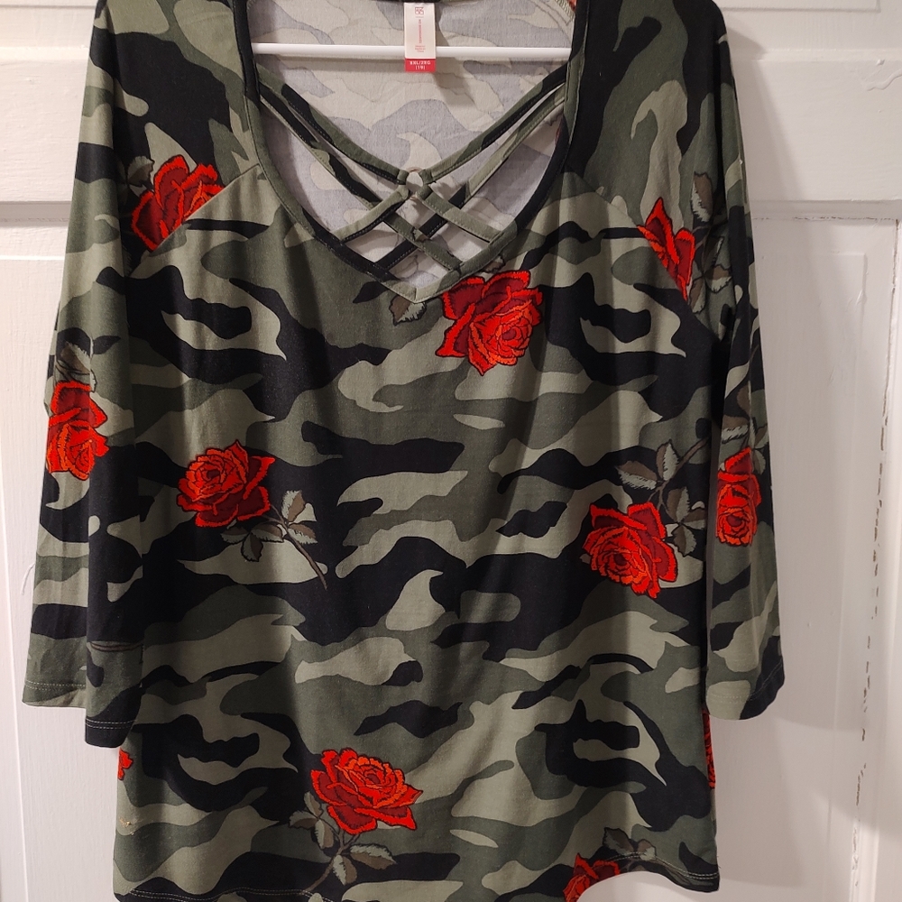 No Boundaries women's shirt XXL (19)